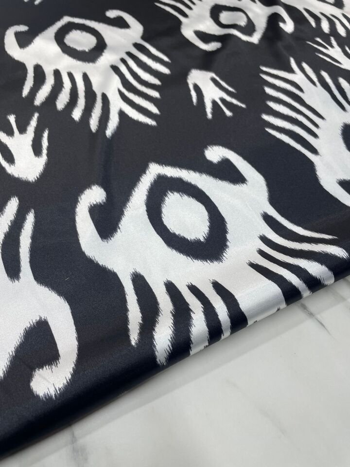 Siyah Desen Elbiselik Gömleklik Tivil Saten Kumaş