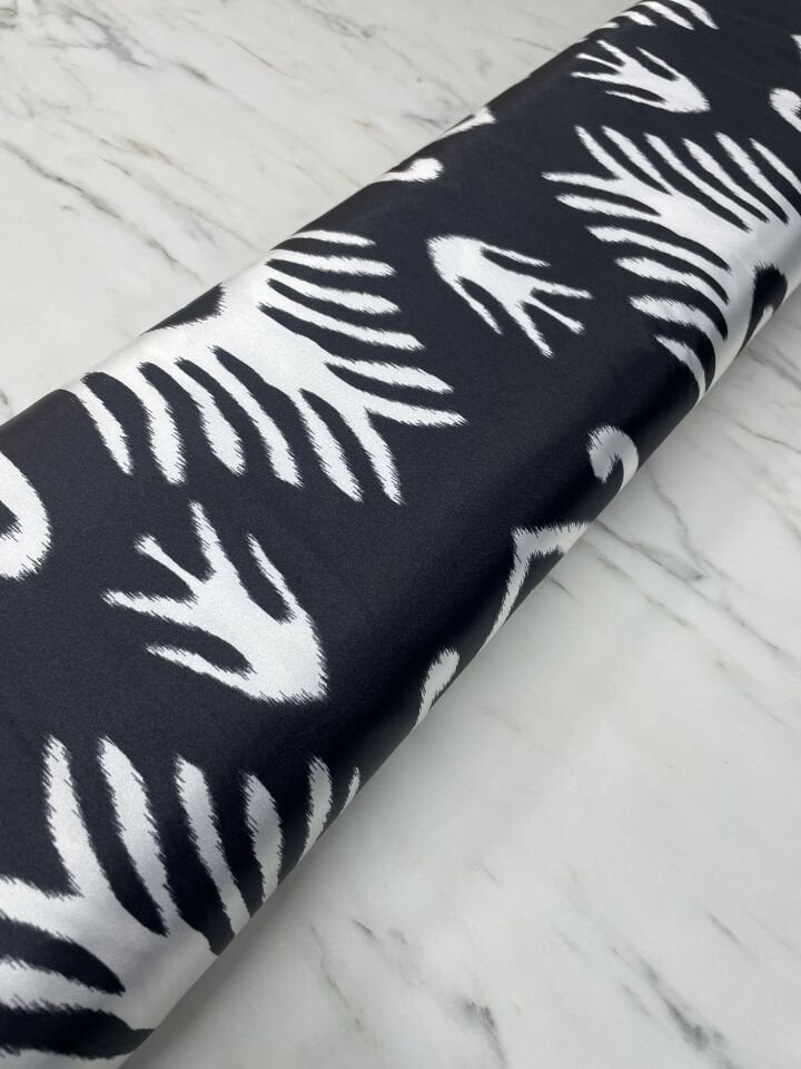 Siyah Desen Elbiselik Gömleklik Tivil Saten Kumaş