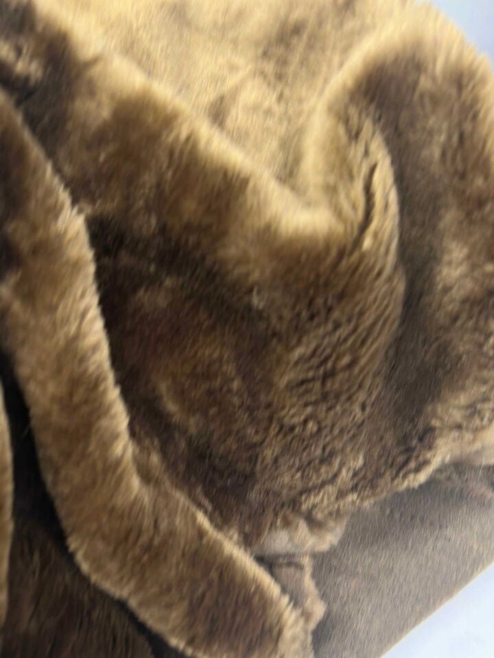 Aslan Rengi Kısa Tüy Kürk Pelüş