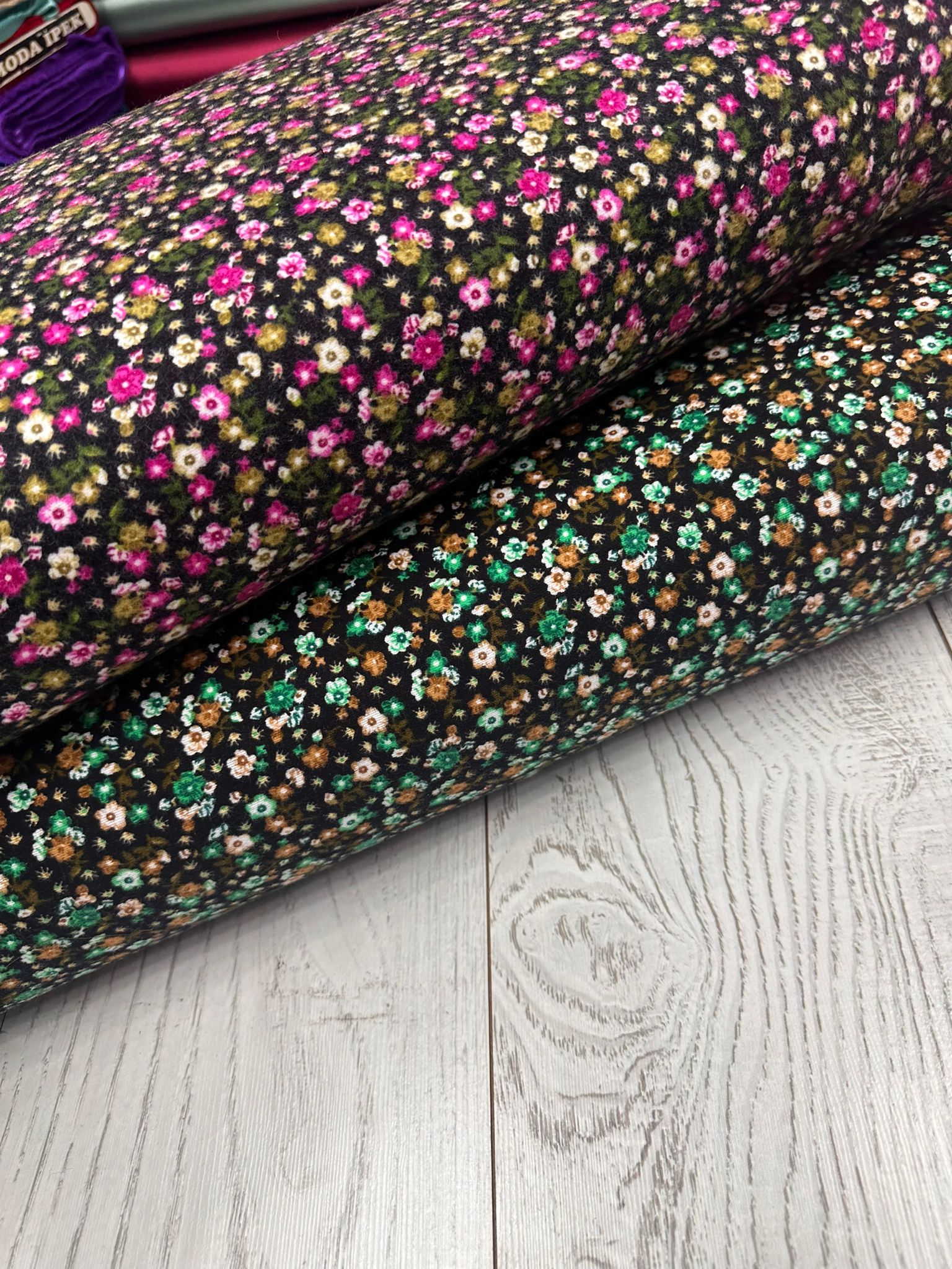 100 De Yüz Pamuklu Çıtır Çiçek Desen Bazen Kumaş En 90 Cm