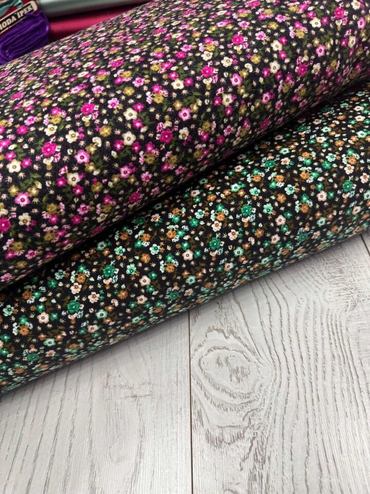 100 De Yüz Pamuklu Çıtır Çiçek Desen Bazen Kumaş En 90 Cm