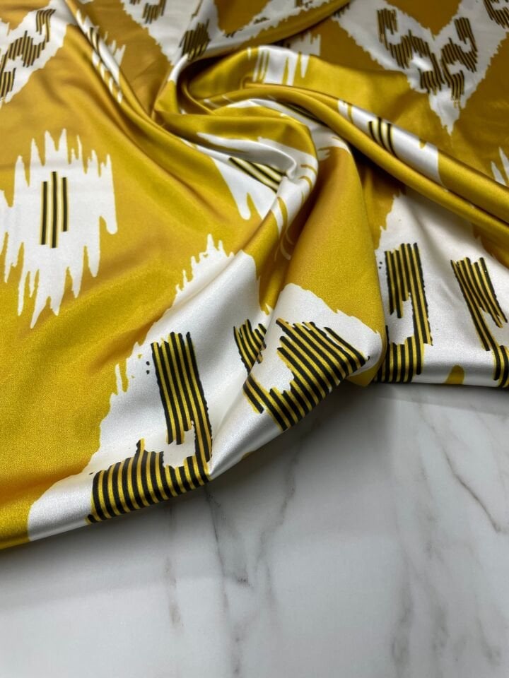 Sarı Urla Desen Elbiselik Gömleklik Tivil Saten Kumaş