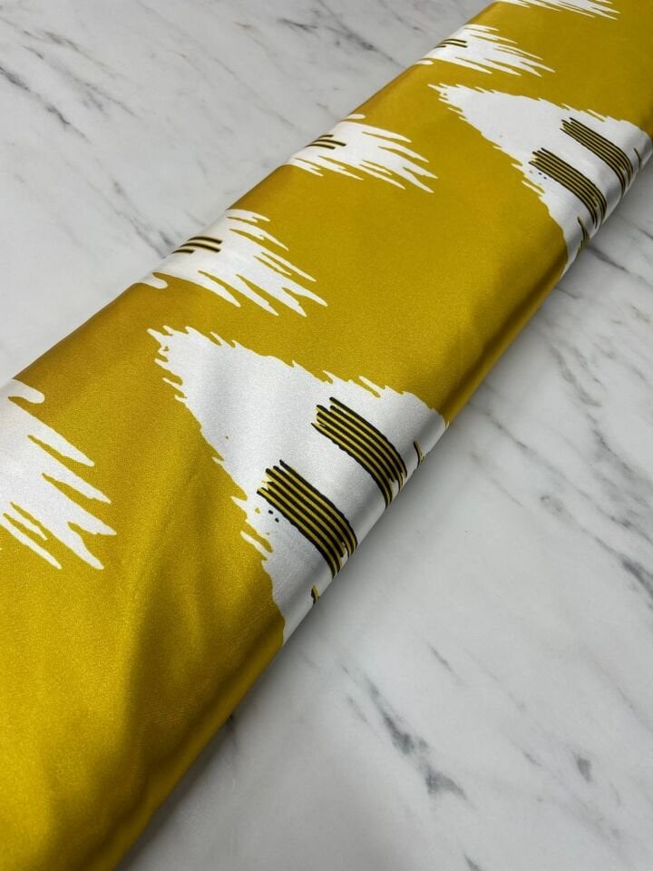 Sarı Urla Desen Elbiselik Gömleklik Tivil Saten Kumaş