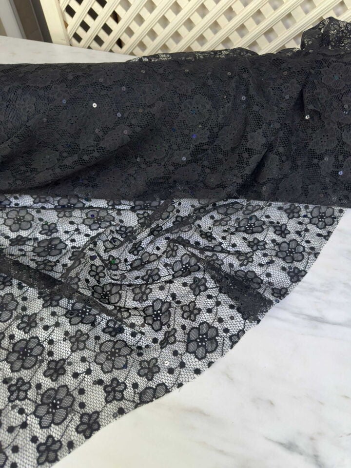 Çiçek Desen Pullu Tül