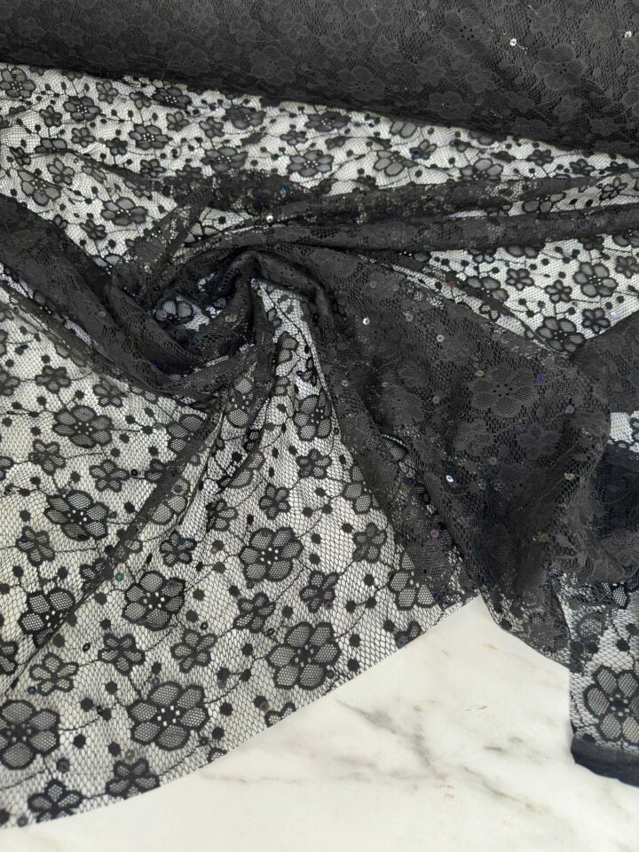 Çiçek Desen Pullu Tül