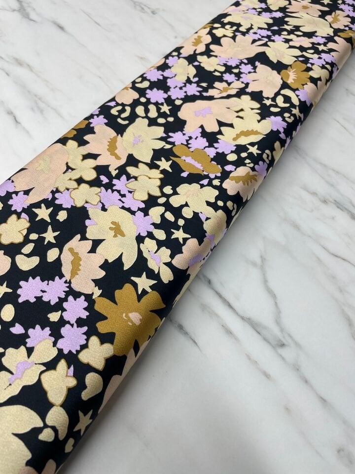 Çiçek Desen Elbiselik Gömleklik Tivil Saten Kumaş