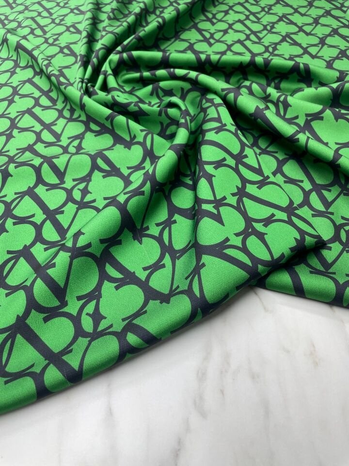 yeşil V Desen Elbiselik Gömleklik Tivil Saten Kumaş