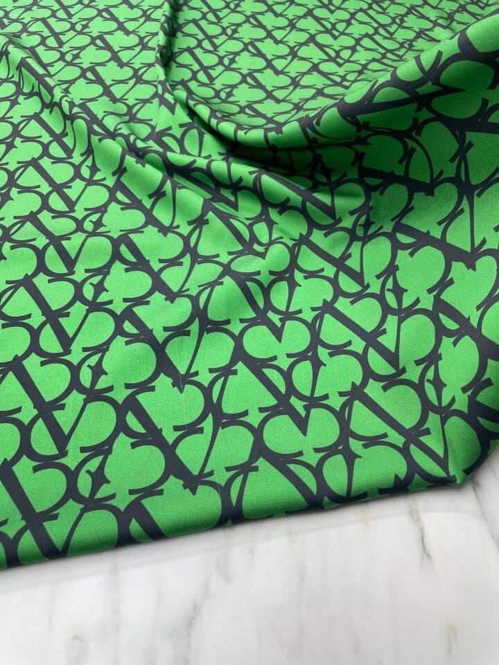 yeşil V Desen Elbiselik Gömleklik Tivil Saten Kumaş