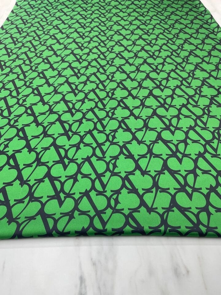 yeşil V Desen Elbiselik Gömleklik Tivil Saten Kumaş