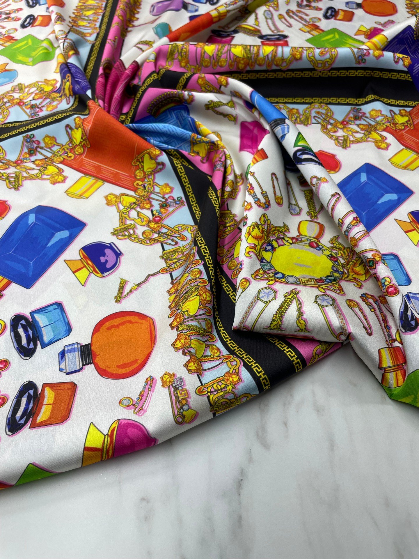 Lüks Desen Elbiselik Gömleklik Tivil Saten Kumaş