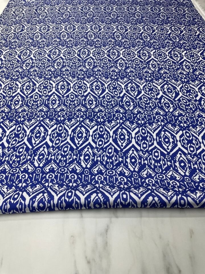 Mavi Nakış Desen Elbiselik Gömleklik Tivil Saten Kumaş