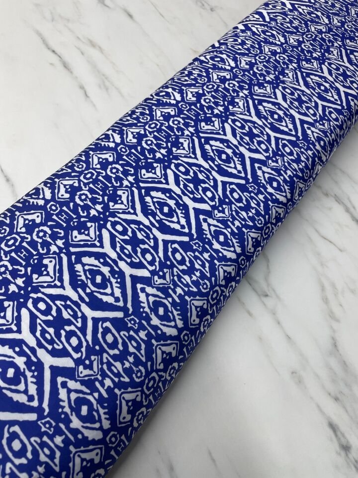 Mavi Nakış Desen Elbiselik Gömleklik Tivil Saten Kumaş