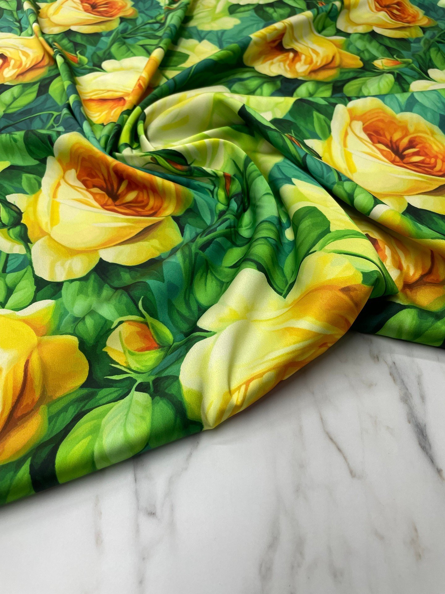 Gül Desen Elbiselik Gömleklik Tivil Saten Kumaş