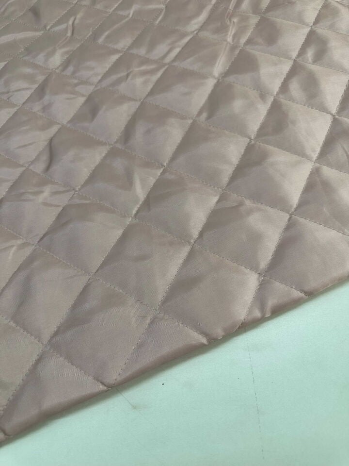 Pudra Pempe Dikişlı Kapıtone