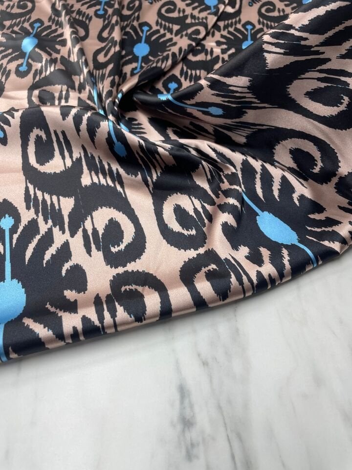 İkat Desen Elbiselik Gömleklik Tivil Saten Kumaş