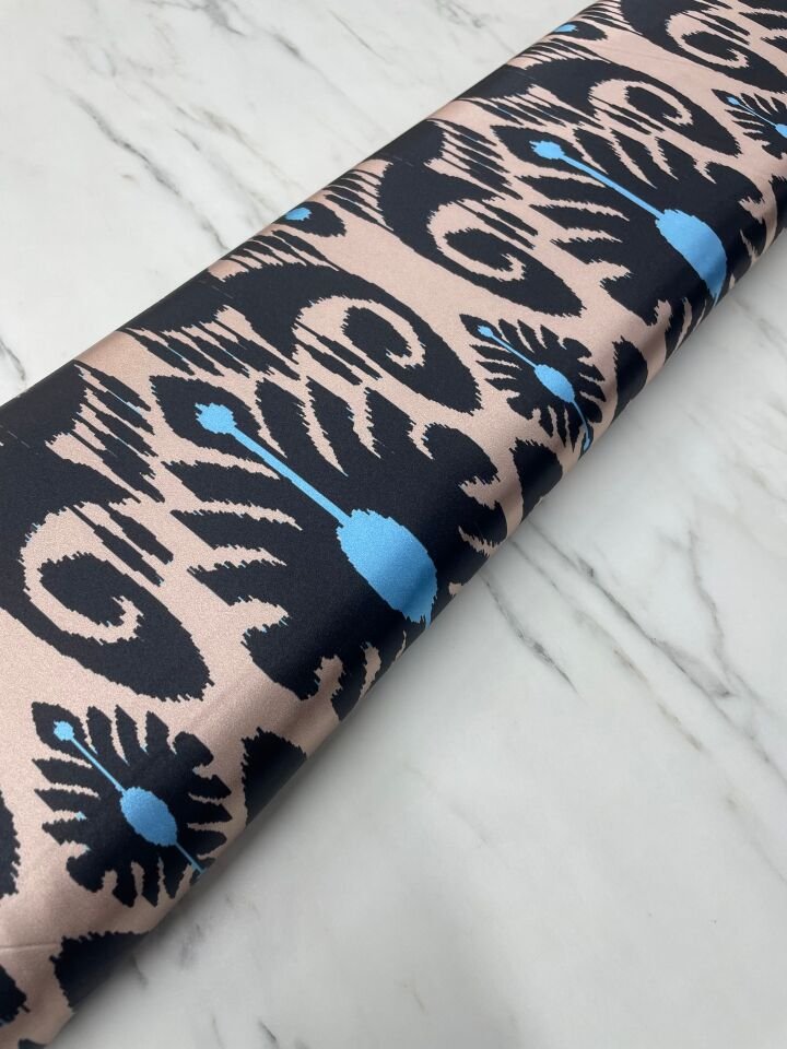 İkat Desen Elbiselik Gömleklik Tivil Saten Kumaş