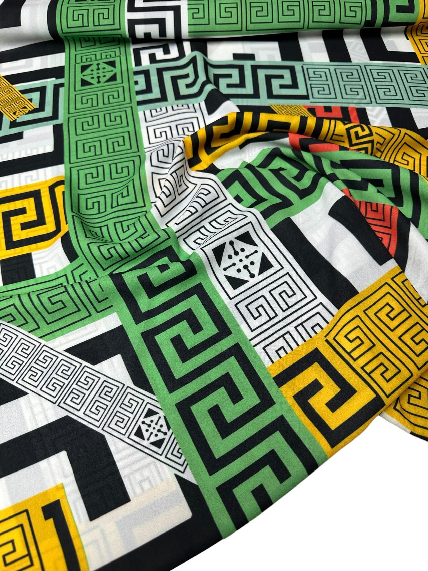 Renkli Yunan Motifleri Desen Elbiselik Gömleklik Krep Kumaş