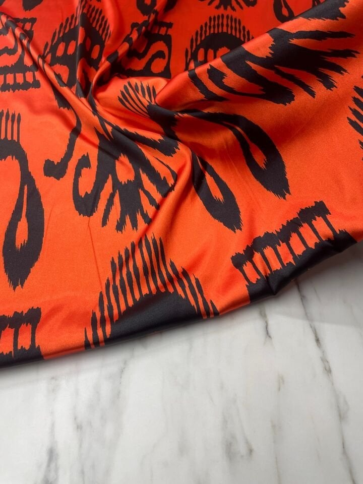 Turuncu İkat Desen Elbiselik Gömleklik Tivil Saten Kumaş