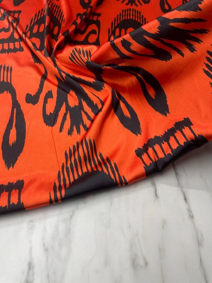 Turuncu İkat Desen Elbiselik Gömleklik Tivil Saten Kumaş