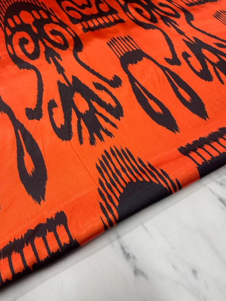 Turuncu İkat Desen Elbiselik Gömleklik Tivil Saten Kumaş