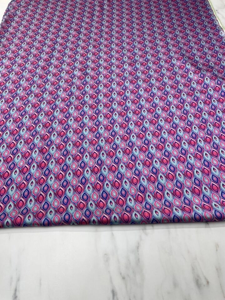 Küçük İkat Desen Elbiselik Gömleklik Tivil Saten Kumaş