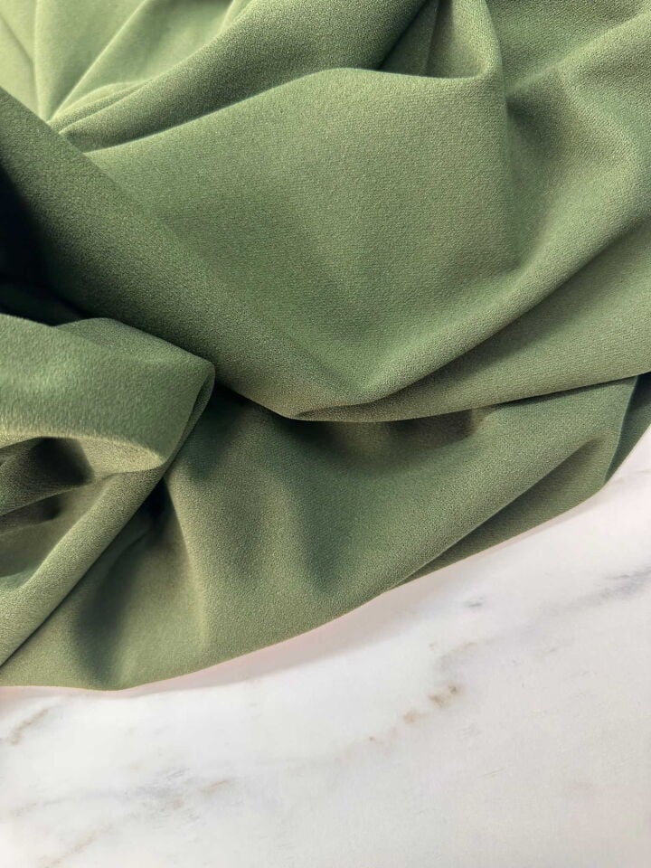 Haki Yeşil Sukuba Krep Likralı Yumuşak Dökümlü