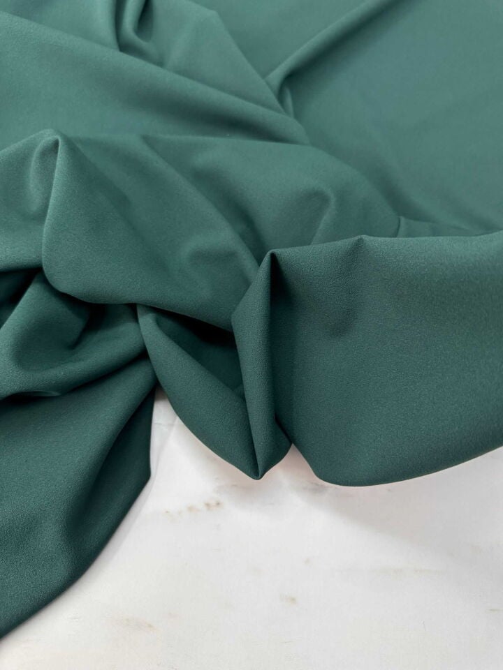 İndirimli Zümrüt Yeşili Likralı Sukuba Krep