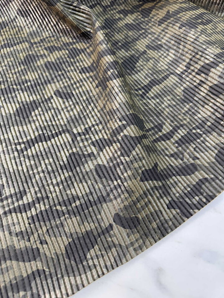 Kamuflaj Desen Su Geçirmez Astarlı Deri Kapitone