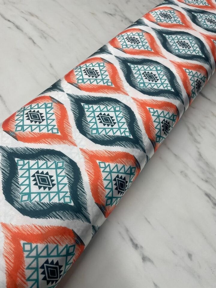 Kilim Esintisi Desen Elbiselik Gömleklik Tivil Saten Kumaş