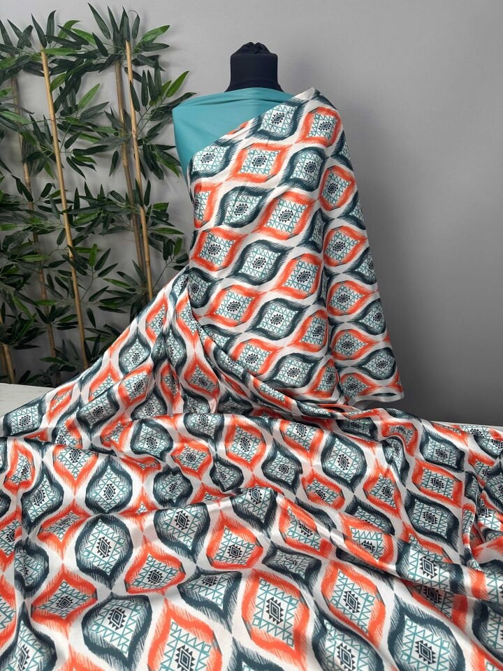 Kilim Esintisi Desen Elbiselik Gömleklik Tivil Saten Kumaş