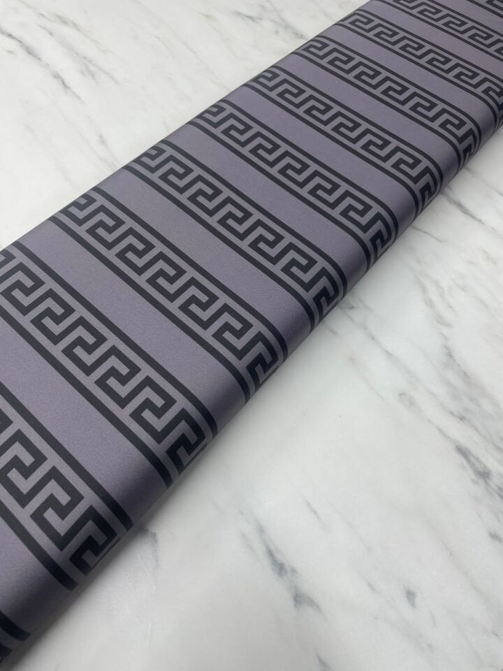 Gri Yunan Motifi Desen Elbiselik Gömleklik Tivil Saten Kumaş