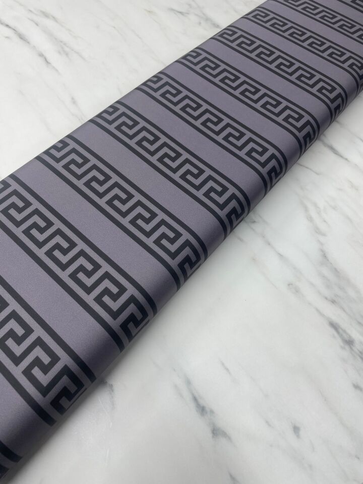 Gri Yunan Motifi Desen Elbiselik Gömleklik Tivil Saten Kumaş