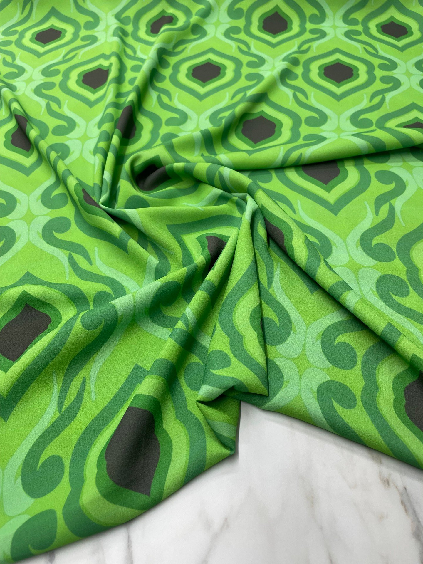 Yeşil İkat Desen Elbiselik Gömleklik Krep Kumaş