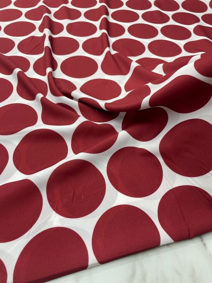 Büyük Puantiye Desen Elbiselik Gömleklik Krep Kumaş