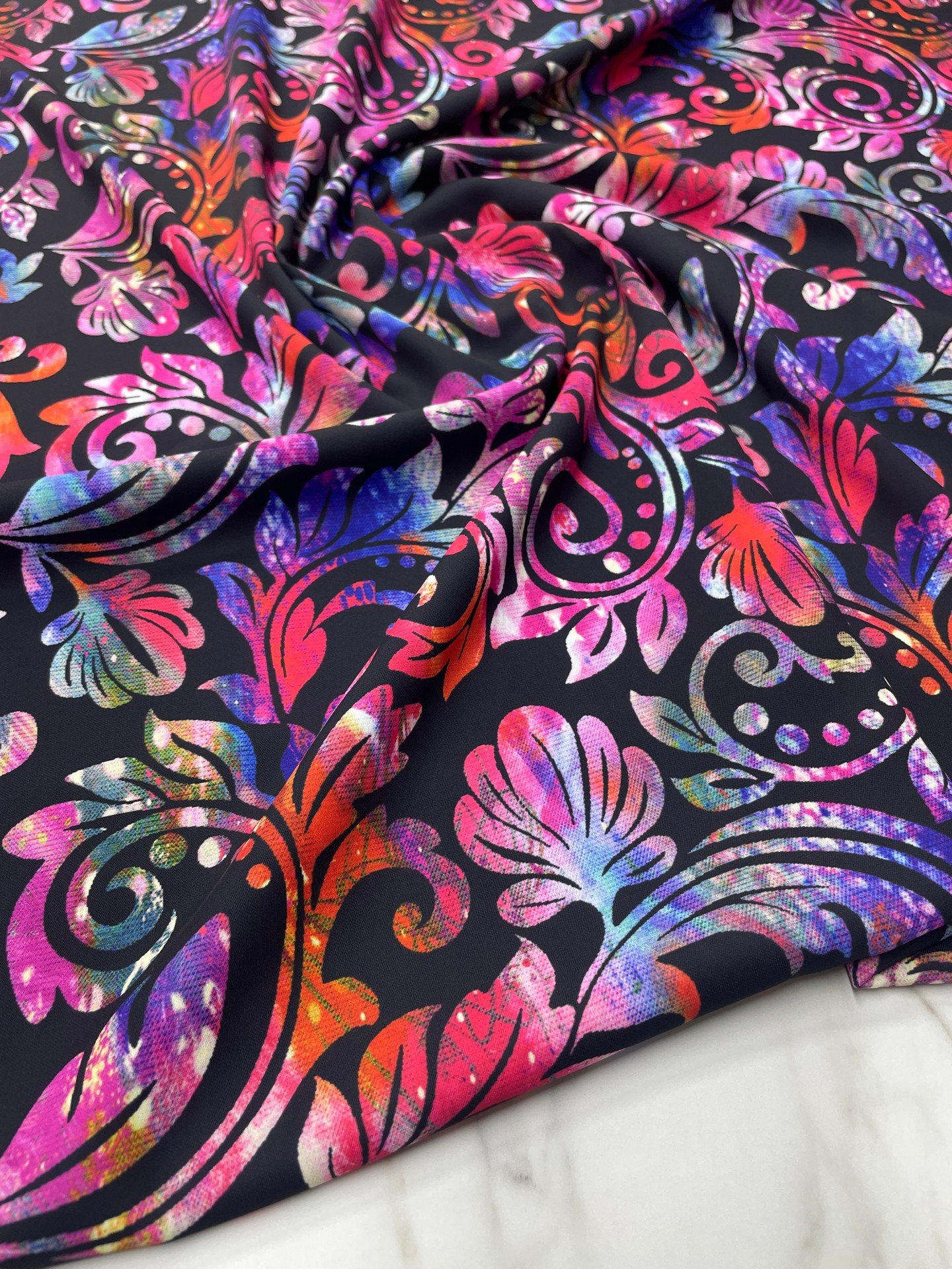 Nakış Desen Elbiselik Gömleklik Krep Kumaş