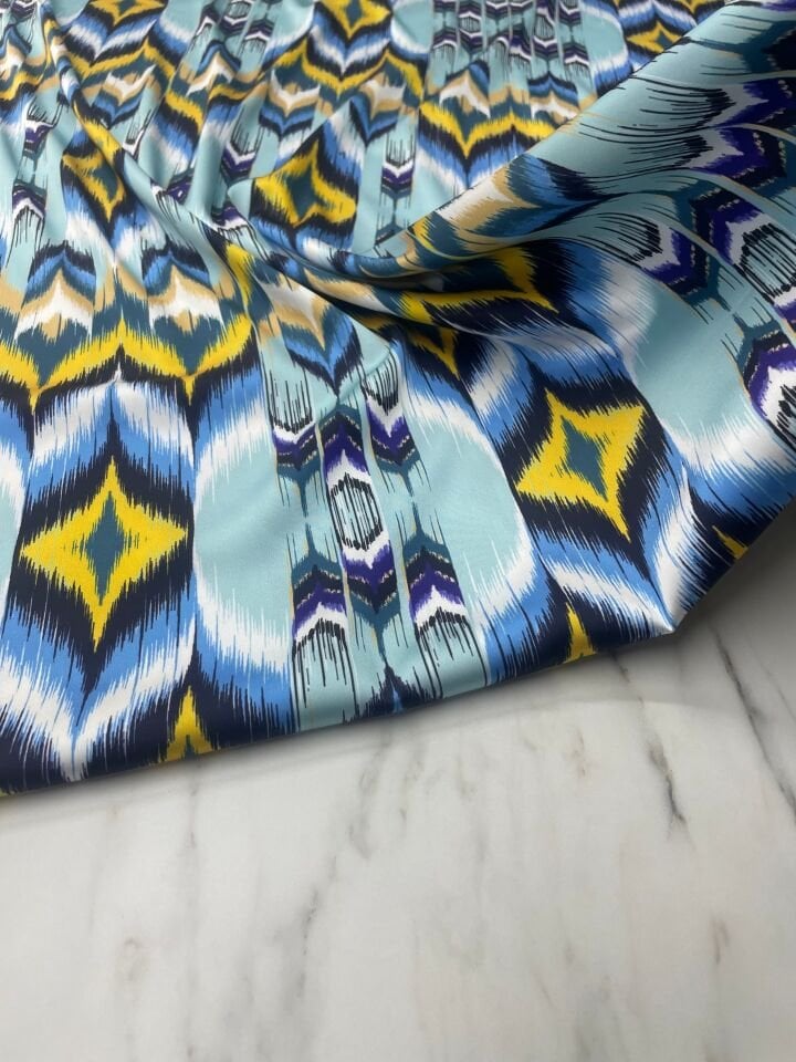 Urla Desen Elbiselik Gömleklik Tivil Saten Kumaş