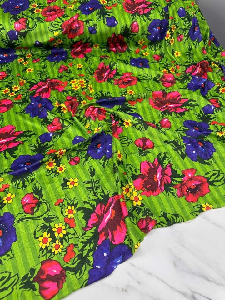 Desenli İnci İpek Kadife Likları Yumuşak Dökümlü