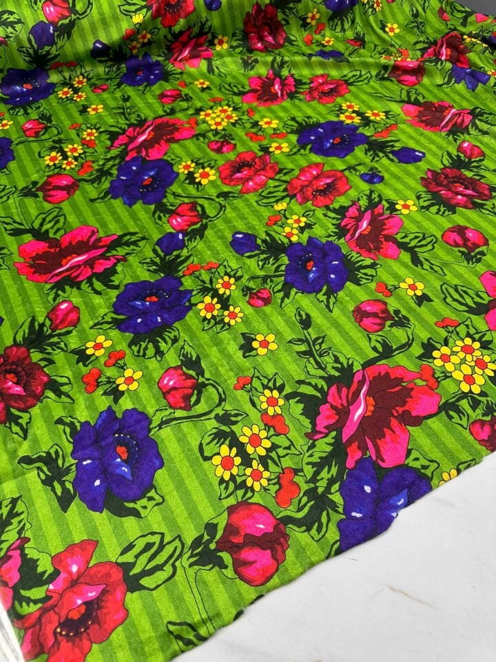 Desenli İnci İpek Kadife Likları Yumuşak Dökümlü