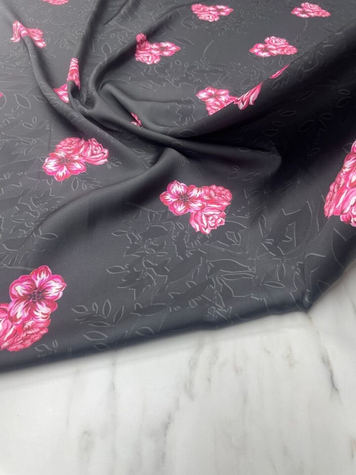 Az Çiçekli Desen Elbiselik Gömleklik Tivil Saten Kumaş