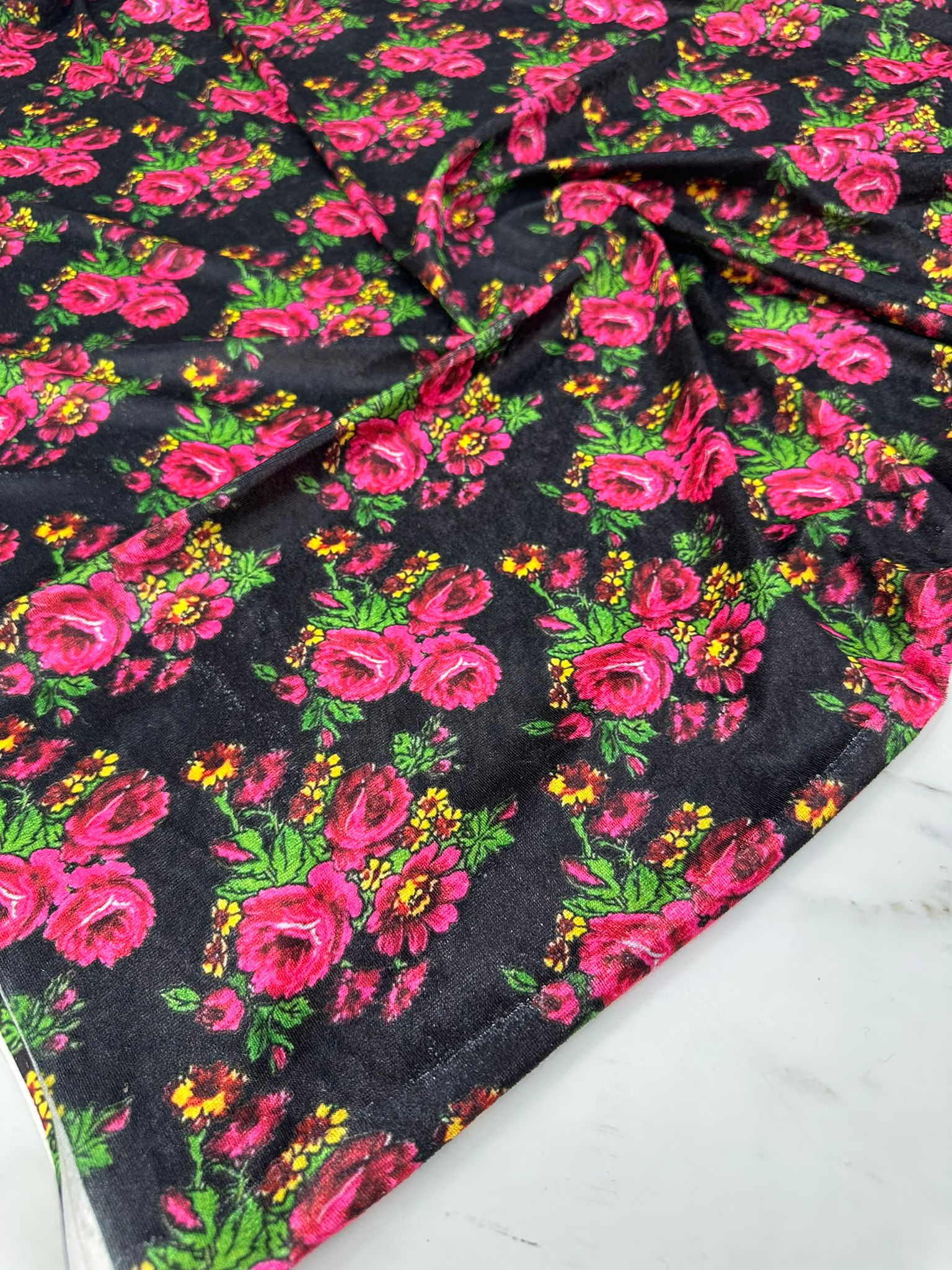 Desenli İnci İpek Kadife Likralı Yumuşak Dökümlü