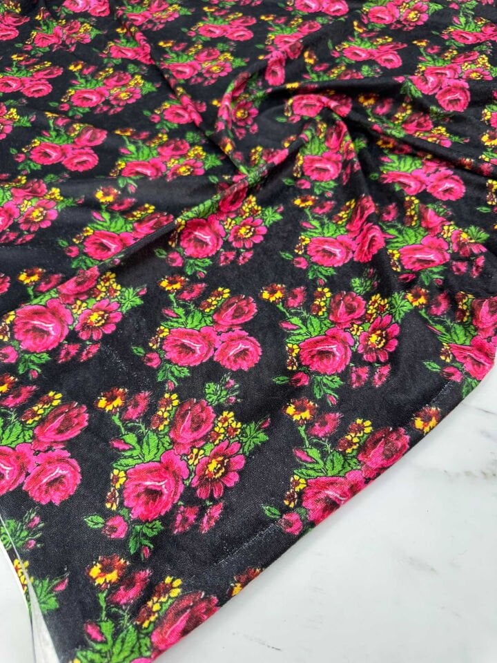 Desenli İnci İpek Kadife Likralı Yumuşak Dökümlü