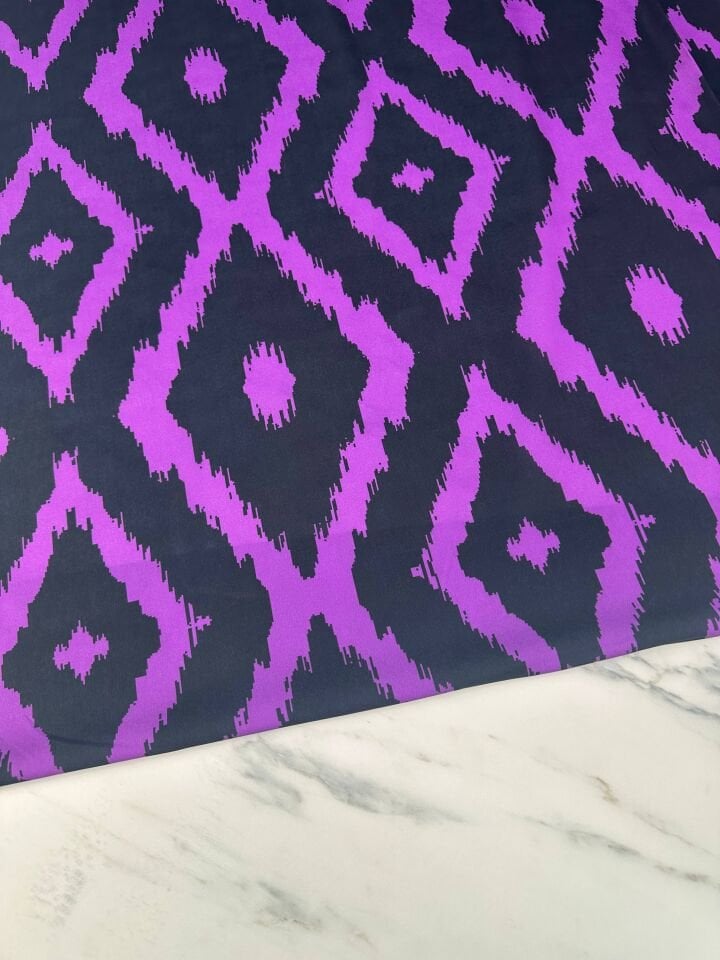 İkat Desen Elbiselik Gömleklik Krep Kumaş