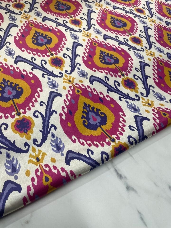 İkat Desen Elbiselik Gömleklik Tivil Saten Kumaş