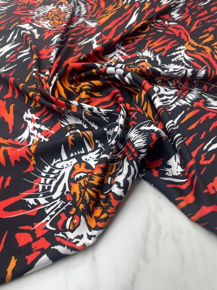 Kaplan Desen Elbiselik Gömleklik Tivil Saten Kumaş