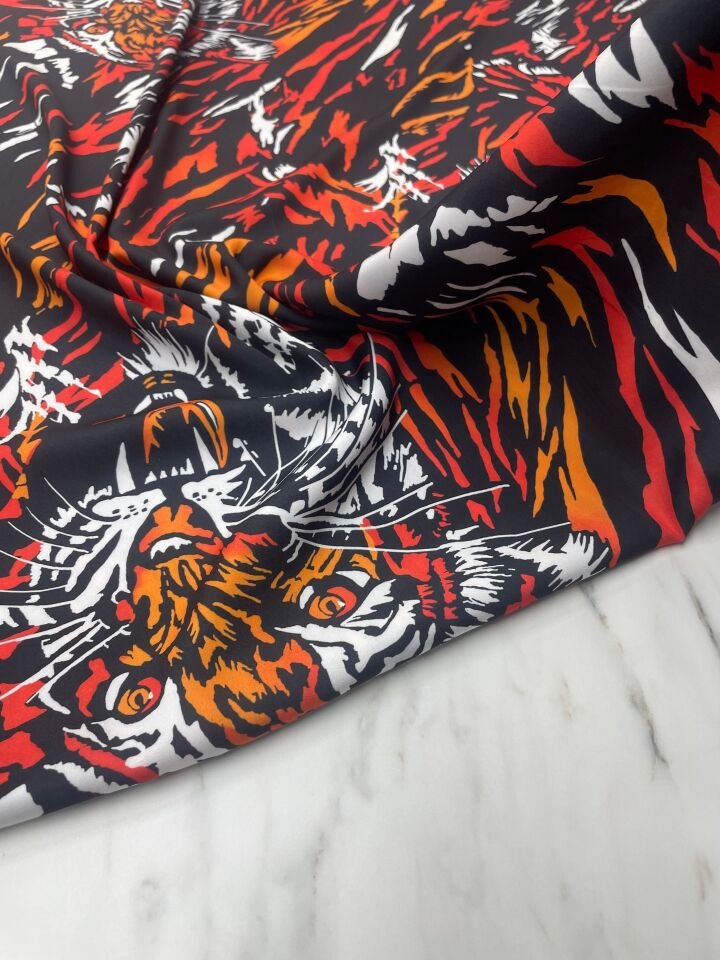 Kaplan Desen Elbiselik Gömleklik Tivil Saten Kumaş