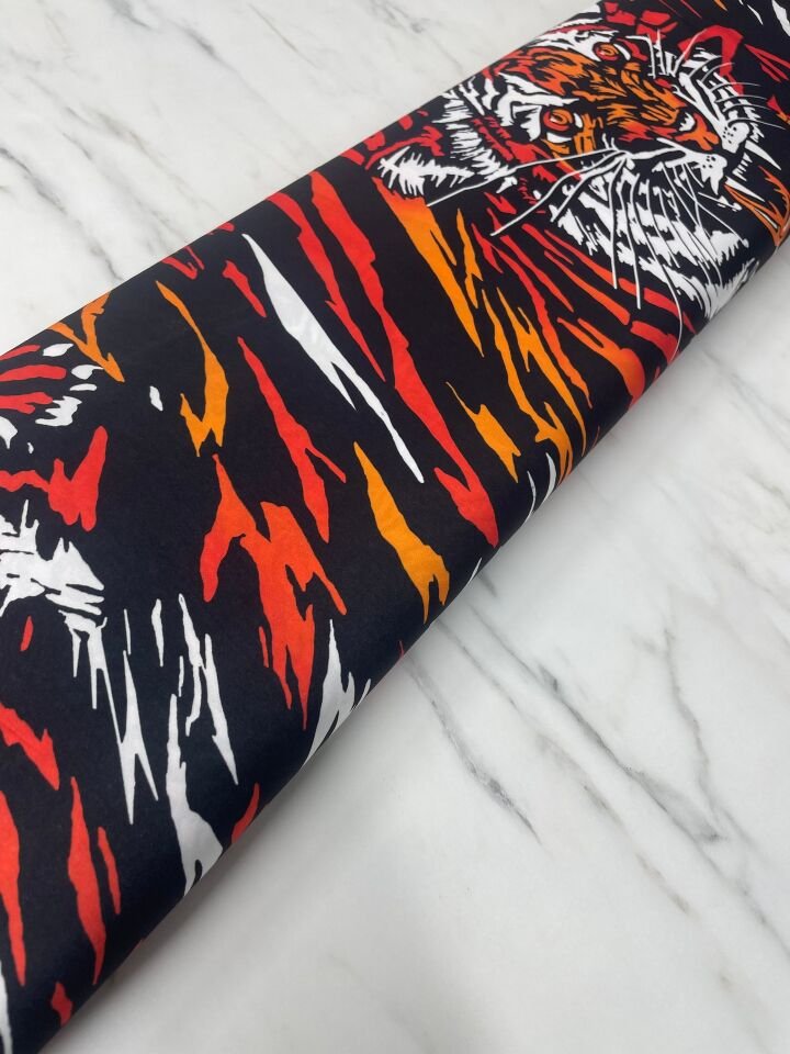 Kaplan Desen Elbiselik Gömleklik Tivil Saten Kumaş