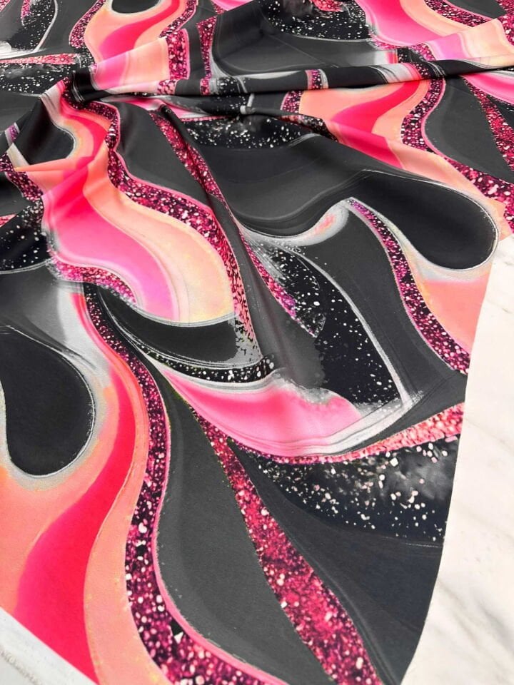 Desenli İpek Saten Yumuşak Dökümlü