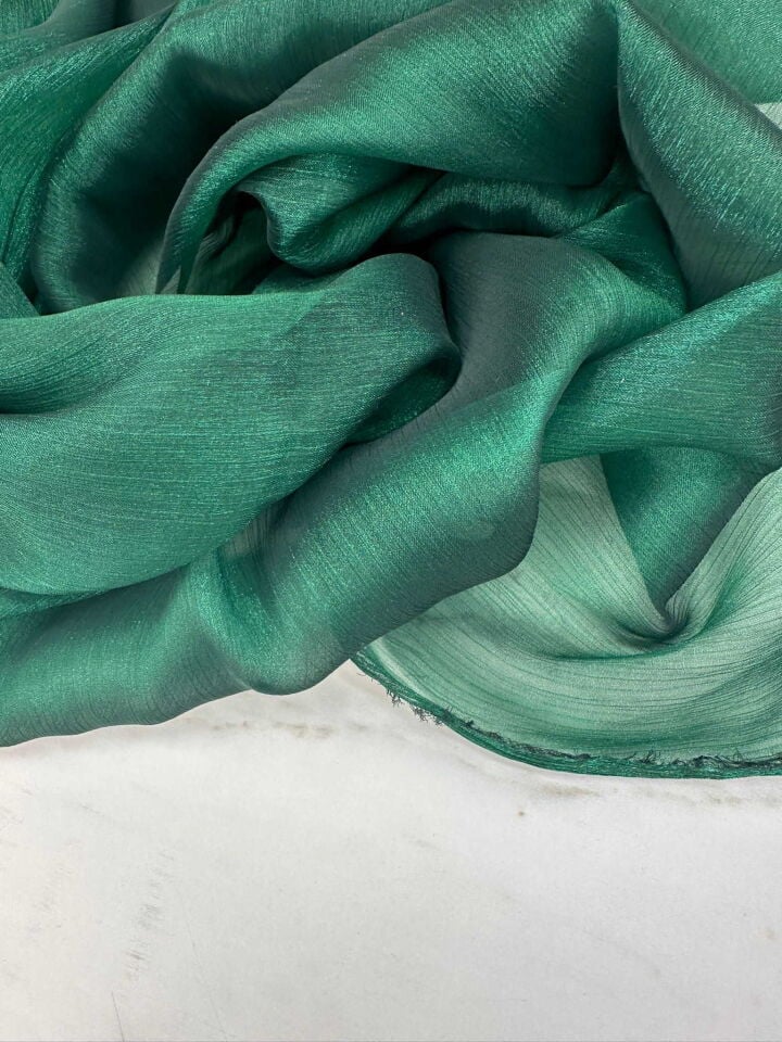 Gardenya Organze Kumaş İş Gösterir