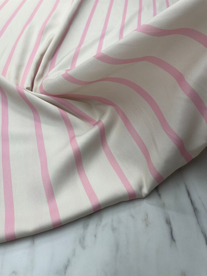 Pembe Çizgili Desen Elbiselik Gömleklik Tivil Saten Kumaş