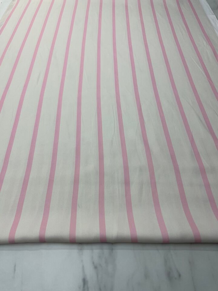 Pembe Çizgili Desen Elbiselik Gömleklik Tivil Saten Kumaş